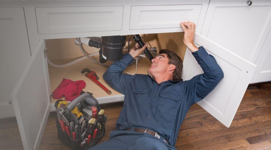 Expert burst pipe repair services in Elkville, IL